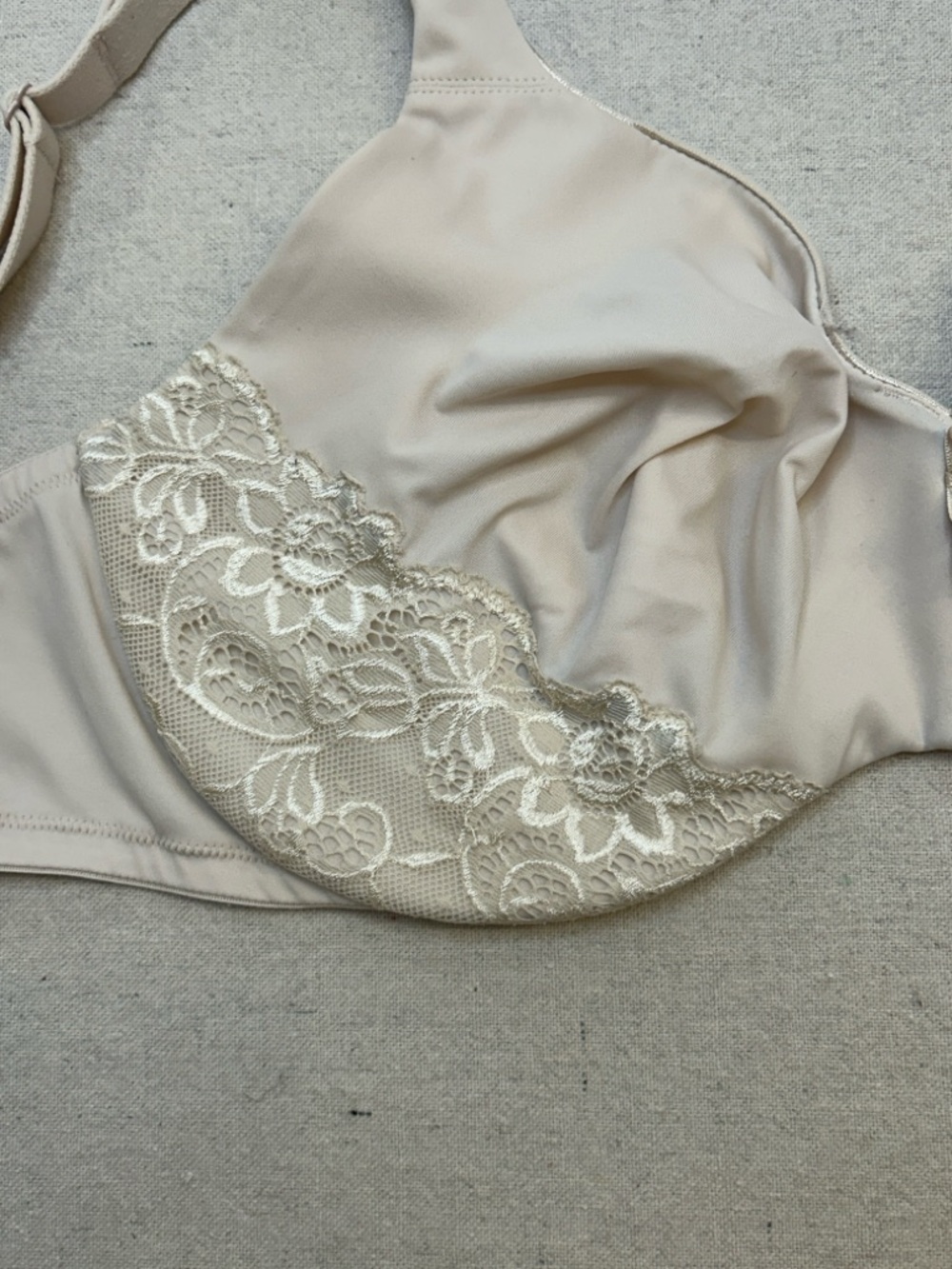 Olga Size 40DD/40E Rosewater Luxury Lift Minimizer Underwire Bra - Picture 7 of 9